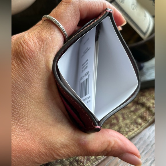 Authentic COACH HEART pebbled smooth leather card case - Picture 6 of 7